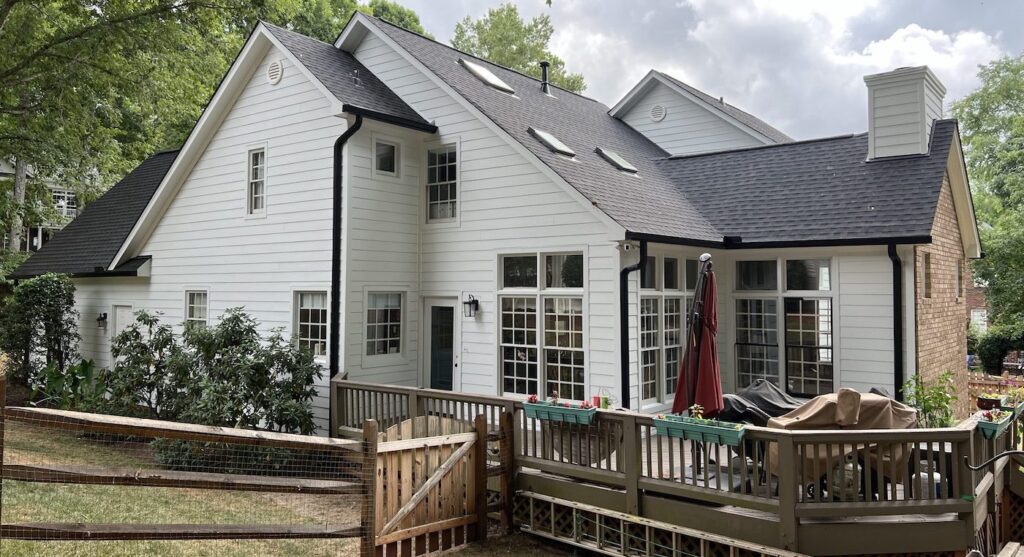 White James Hardie siding on a home in East Gastonia, NC